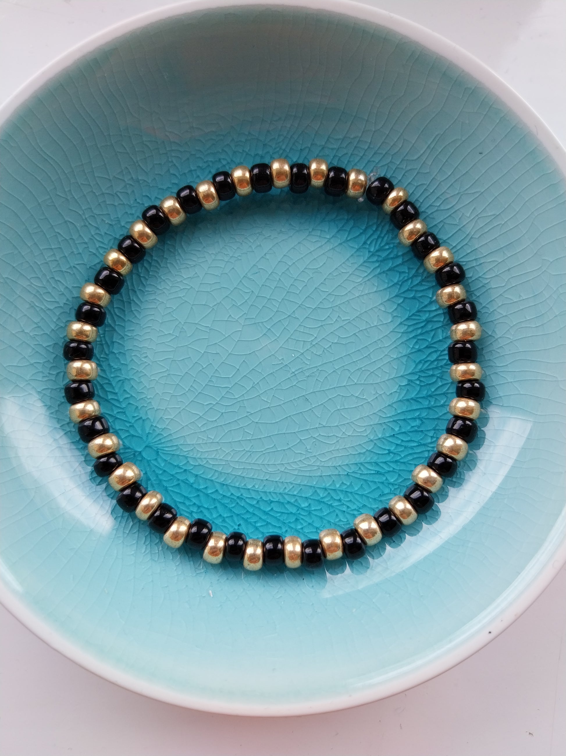 Black & Gold Elasticated Bead Bracelet