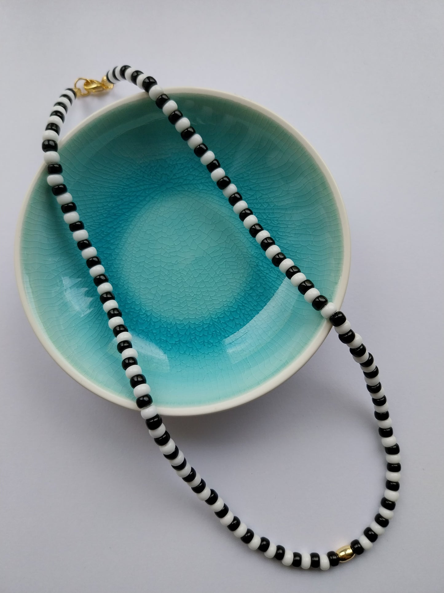 Black & White Glass Bead Necklace