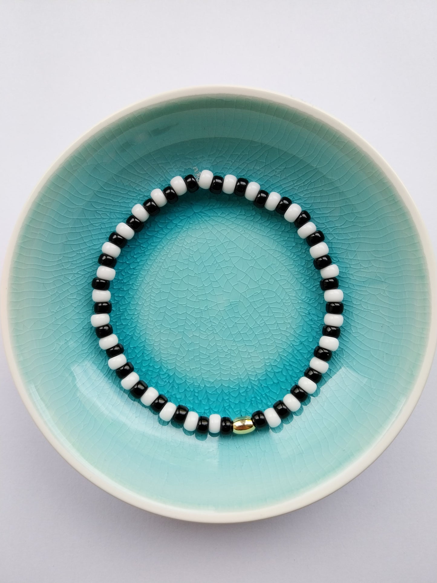 Black & White Seed Bead Bracelet